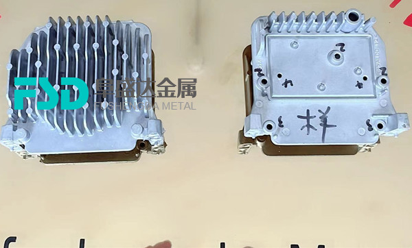 汽車車（chē）燈（dēng）散熱器